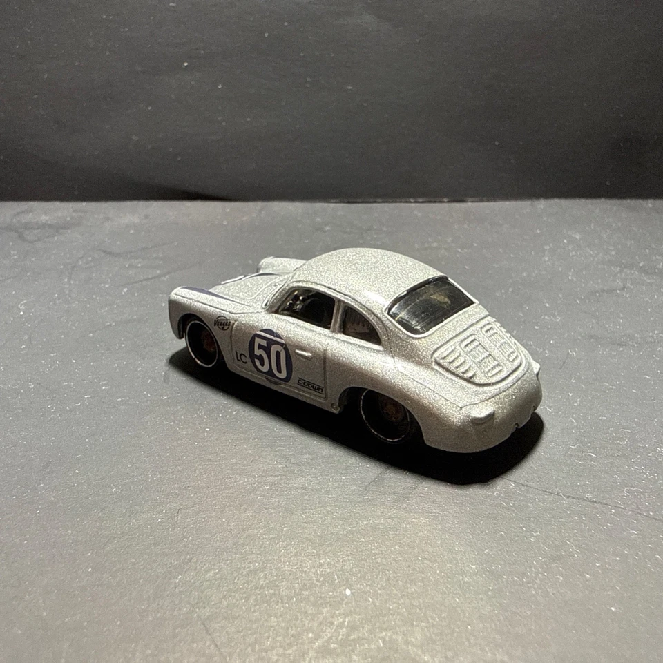 Литой автомобиль премиум-класса Hot Wheels Porsche 356 Outlaw масштаб 1:64 - Изображение 4 из 4