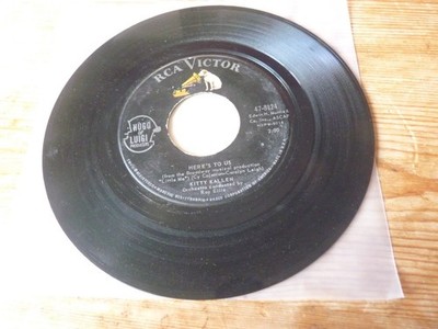 Kitty Kallen USA pop 7'' Here's To Us plays GOOD+ My Coloring Book RCA Victor