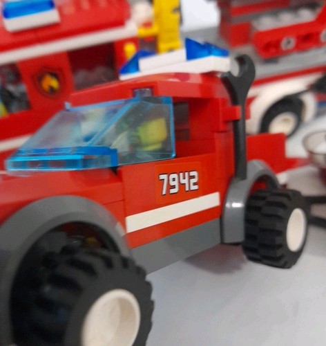 Lego Fire Sets 60002 Off RoadRescue 7942 y camión de bomberos 60107. Con 6 minifiguras - Imagen 22 de 22