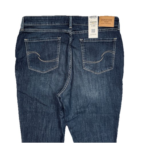 Signature Levi Strauss Mid Rise Capri Jeans 14/32 Blue Womens Measures 32 x 21.5 - Picture 9 of 10