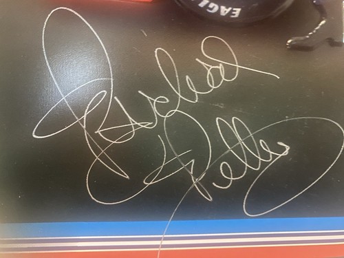 Autographed Richard Petty Metal Sign And Program - Picture 5 of 8