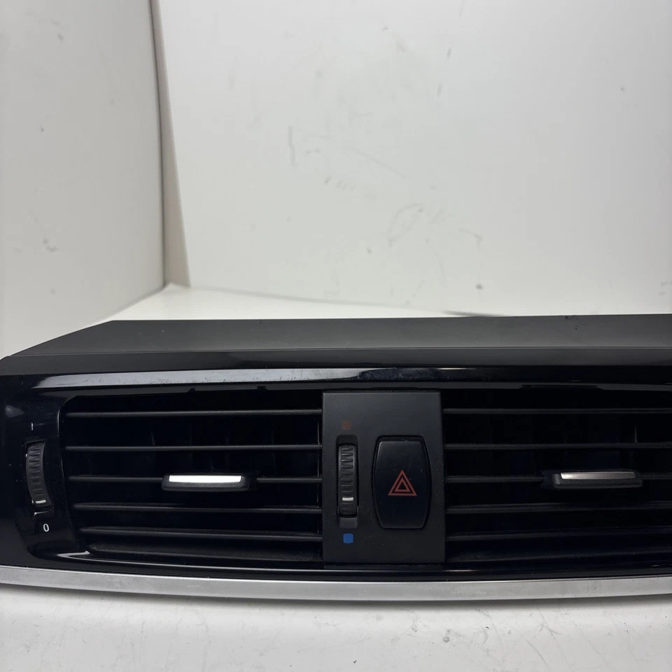 2015 BMW X3 DASH CENTER AIR VENT PANEL WITH START STOP SWITCH 93034070 OEM - Imagem 3 de 4