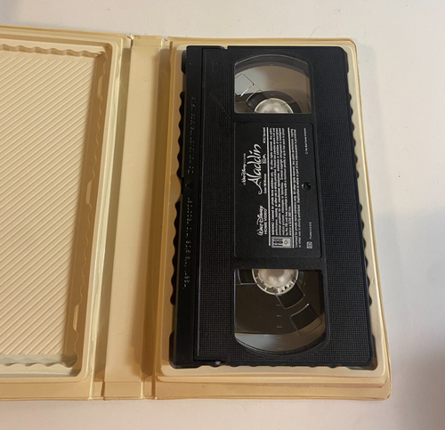 Disney Renaissance VHS Lot - 8 Kassetten - Aladdin, König der Löwen, Pocahontas und mehr - Bild 7 von 9