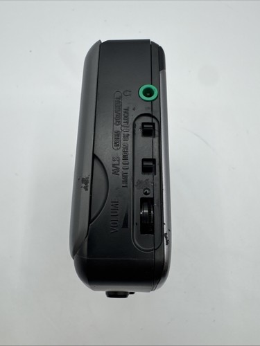 Sony Walkman WM-FX251 mit Ledertasche - Kassette funktioniert nicht - Radio gut - Bild 15 von 23