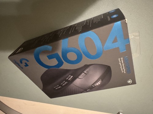 Logitech G604 Wireless Gaming Mouse - Lightspeed BT - 15 Programmable Controls - 第 1/7 張圖片