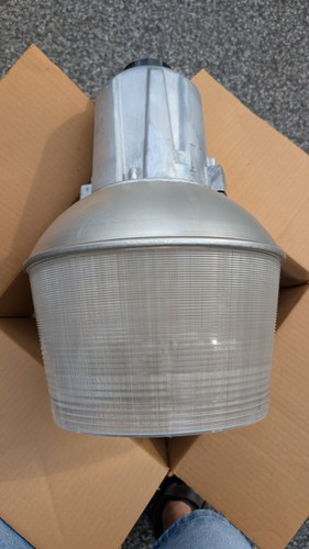 DUSK to DAWN Barn LIGHT 175W 120V Mercury Vapor Lamp VINTAGE Norelco NOS 34256 - Picture 5 of 11