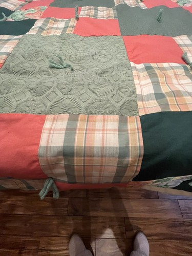 Vintage Large Patchwork Quilt Handmade Multi Colored 4 x 10 Wide x 6 x 5 Long - Picture 7 of 9