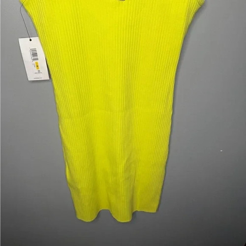 Nuevo con etiquetas Vestido sin mangas acanalado amarillo iluminador de Calvin Klein Jeans mediano - Imagen 7 de 12
