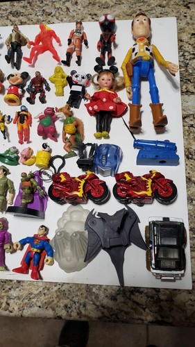 Lot Of 64 misc Vintage Action Figures and parts Toys 80s 90s 2000s #3 - Picture 3 of 11