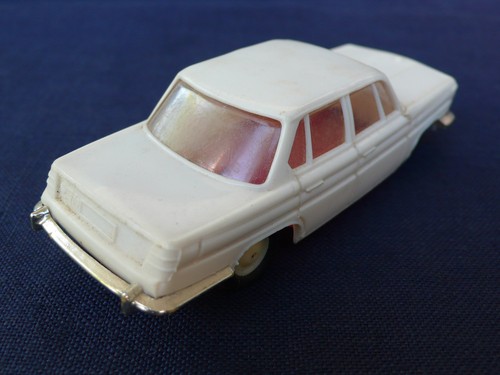 MINIALUXE 1/43è BMW 1500 MINIA STABLE BON ÉTAT - Imagen 5 de 6