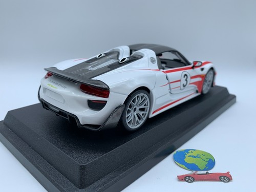 Bburago Porsche 918 Weissach, automodello scala 1:24 - 1:25, vintage (2390) - Foto 3 di 7