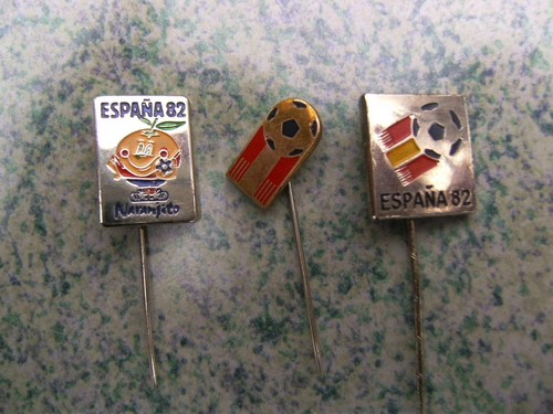 Espana 82', FIFA World Championship - Vintage pin badges lot of 3 - Picture 5 of 9