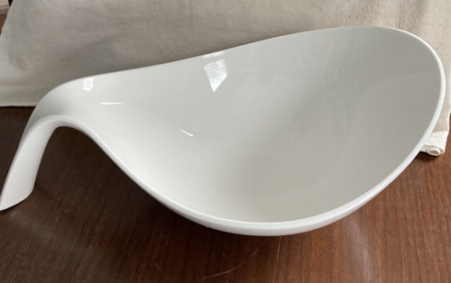 Villeroy Boch Flow Large Salad Bowl With Handle 60.75 Oz White Mint Condition! - Picture 4 of 16