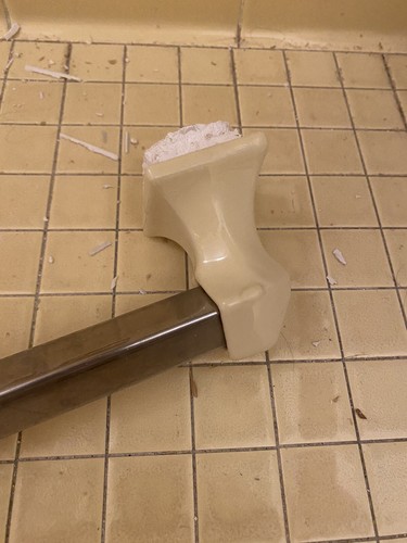 VTG American Olean Ceramic Daffodil Yellow Towel Bar Posts And Bar 1950s. 26” - Picture 4 of 4