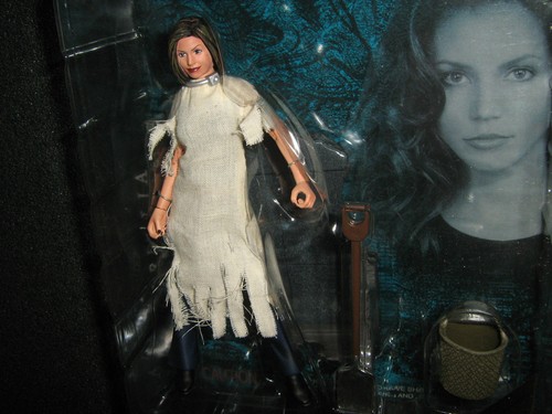 BUFFY THE VAMPIRE SLAYER CORDELIA PYLEAN SLAVE GRL BTVS ANGEL 6"...NEW ON CARD! - Picture 2 of 2