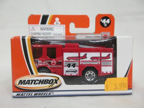 Matchbox Mattel Wheels Airport Alarm - DENNIS SABRE - 44/75 #96812 Fire Vehicle - Picture 2 of 6