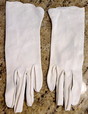Vintage Size S White Stretch Formal Gloves 9.5" Long. Embroidered Floral Scallop