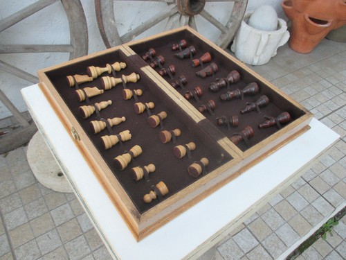 Genuine Vintage All in Oak Wooden Rare Board Folding Chess Game Wood Pieces - Picture 5 of 12