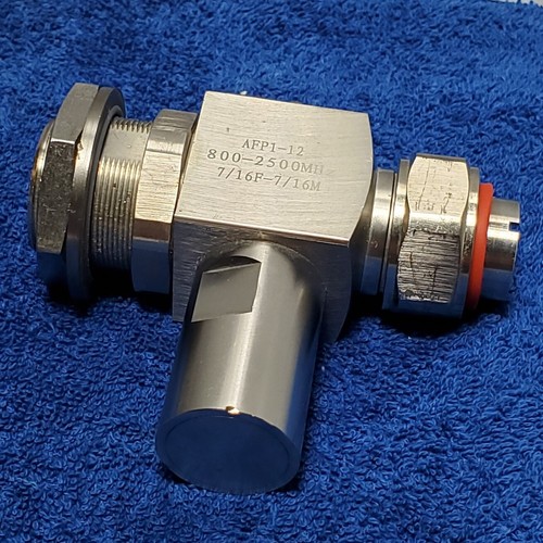 7/16 DIN Surge Arrestor Bulkhead Mount 800-2500 MHz M/F DC Block Amphenol USED - 第 1/8 張圖片