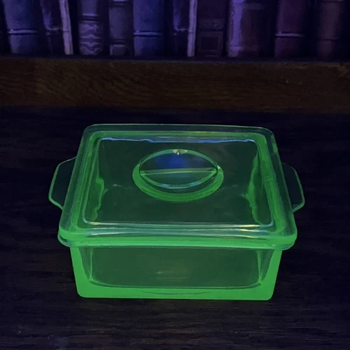 Vtg Hazel Atlas Uranium Depression Glass Dish W/lid has Stress Crack