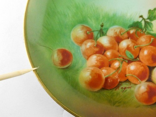 Plato de bayas de fruta pintado a mano Hutschenreuther Selb Bavaria BT Co BUEN ESTADO - Imagen 4 de 11