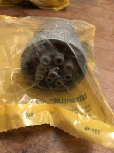 CATERPILLAR PLUG 8T8735 NEW Old Stock - Picture 5 of 5