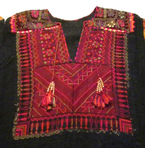 50+ Years Old Vintage Afghan Handcrafted One-of-a-Kind Baluchi Embroidered Dress - 第 2/13 張圖片
