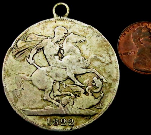 W929: 1822 Silver CROWN - stamped EST QVAEDAM FLERE VOLVPTAS - old ticket £140 - Picture 2 of 4