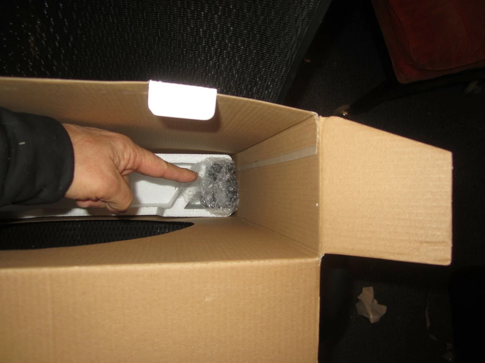 Reloj de pared Chevrolet Truck Service Logo azul neón 15" diámetro 8TRUCK Neonetics Foto 4 de 4