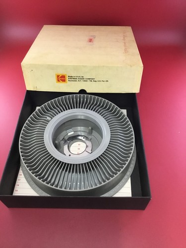 Vintage Kodak Carousel Transvue 80 Slide Tray Chargeur w/Original Box GRAY - Picture 2 of 3