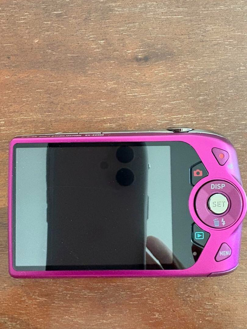 CASIO EXILIM 14.1メガピクセル パープル EX-Z2300 CASIO EXILIM 14.1メガピクセル パープル EX-Z2300