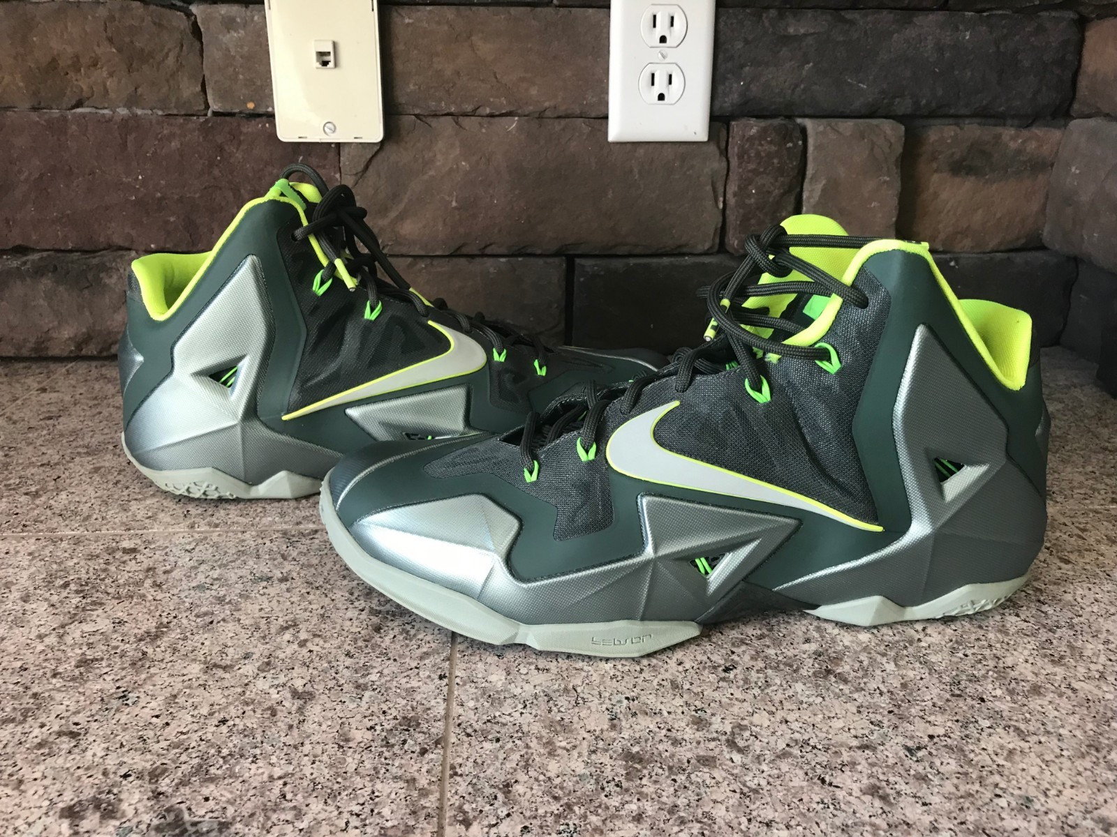Nike Nike Nike LeBron XI Dunkman (Size 12) ec4d44 Nike Nike Nike LeBron XI Dunkman (Size 12) ec4d44