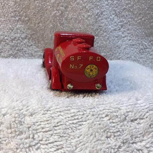 FIRE VEHICLE SUPER RARE - 32’ FORD SAN FRANCISCO FIRE DEPARTMENT - WATER TENDER - Picture 4 of 5
