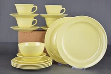 Lot Of LuRay Pastels, 17 Pieces Assortment Yellow - 3pcs See Note