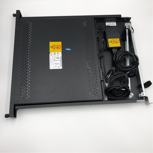 IBM Flat Panel Console Kit "No Rails" "Italian keyboard" 7316-TF3 - Picture 4 of 7
