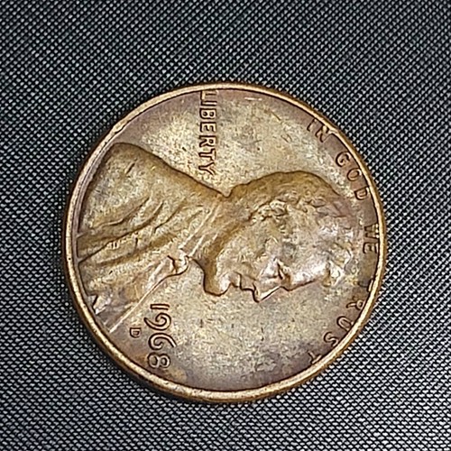 1968 D Lincoln Penny has an error on the top edge and an "L" in Liberty on Edge, - Picture 4 of 11