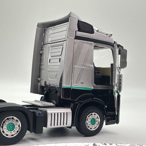 IMC 1/50 Mercedes-Benz Actros Streamspace 6x2 Silver Diecast model Toy NIB - Picture 6 of 6