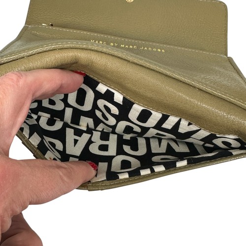 Marc By Marc Jacobs Women's Green Classic Trifold Leather Wallet - Picture 10 of 20