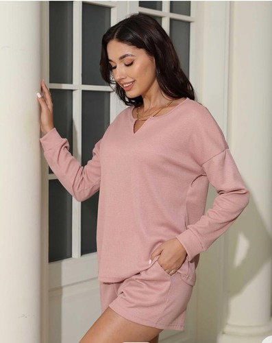 Pajama Set - Picture 2 of 3