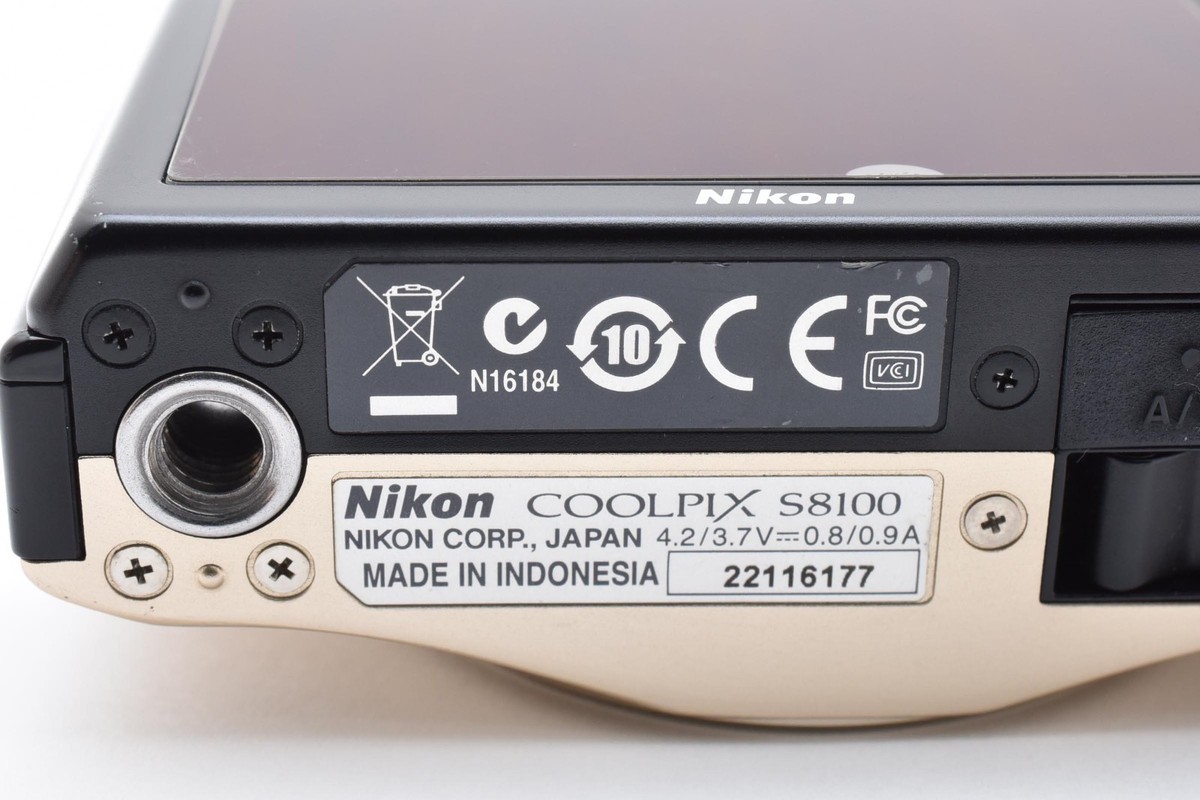NEAR MINT] Nikon COOLPIX S8100 Gold – Works LCD Corner Black