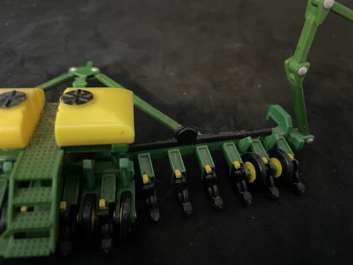 1/64 Ertl John Deere 1790 16 Row Planter & 7420 Tractor Ex condition - Bild 12 von 17