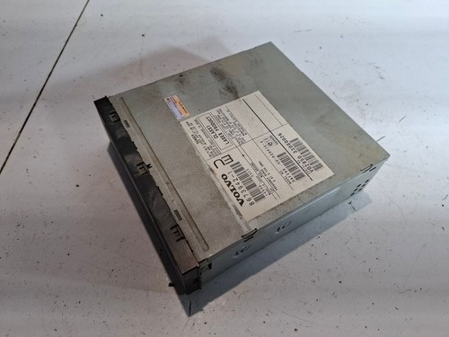 Volvo V70 2001 Radio CD GPS player head unit 86739421 AXP61562 - Picture 3 of 4