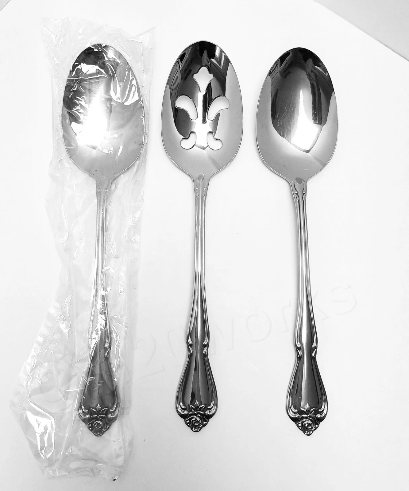Rogers Oneida ARBOR ROSE /TRUE ROSE, Serving Spoons (LOT 3) Flatware Silverware
Opens in a new windo