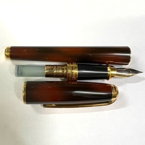 ST Dupont Tortoise Shell Fountain Pen with Lacquer Finish - Picture 6 of 10