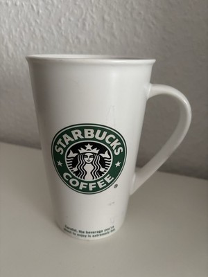 Starbucks-Tasse im Look eines To-Go-Bechers