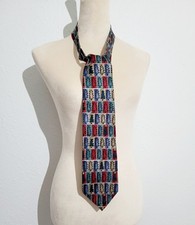 The Knot Above Men's Christmas Tree Tie