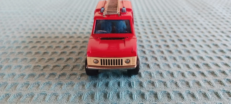 MAJORETTE RANGE ROVER N° 246 1/60 Camion pompiers miniature - Photo 2/4