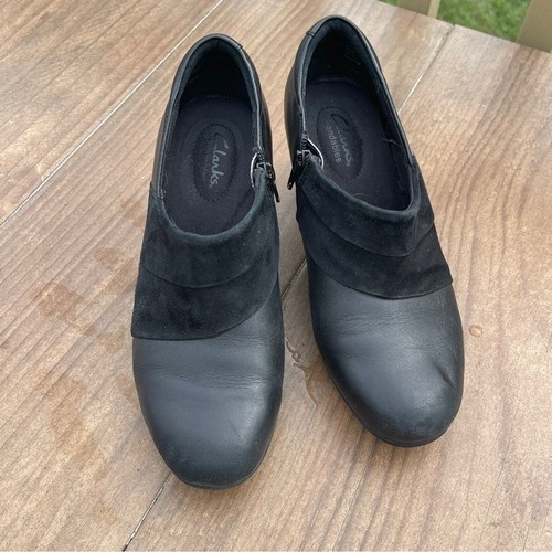 Clarks Women's Black Ankle Booties - Picture 1 of 5