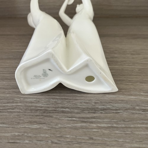 Royal Doulton - The Gift of Freedom - HN 3443 - 1993 - Figur - BESCHÄDIGT - Bild 13 von 16