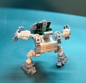 Bionicle Bohrok/Kohrak Lot : 8560 Pahrak, 8563 Tahnok, Konrad-Kal 8575 w 9 Krana